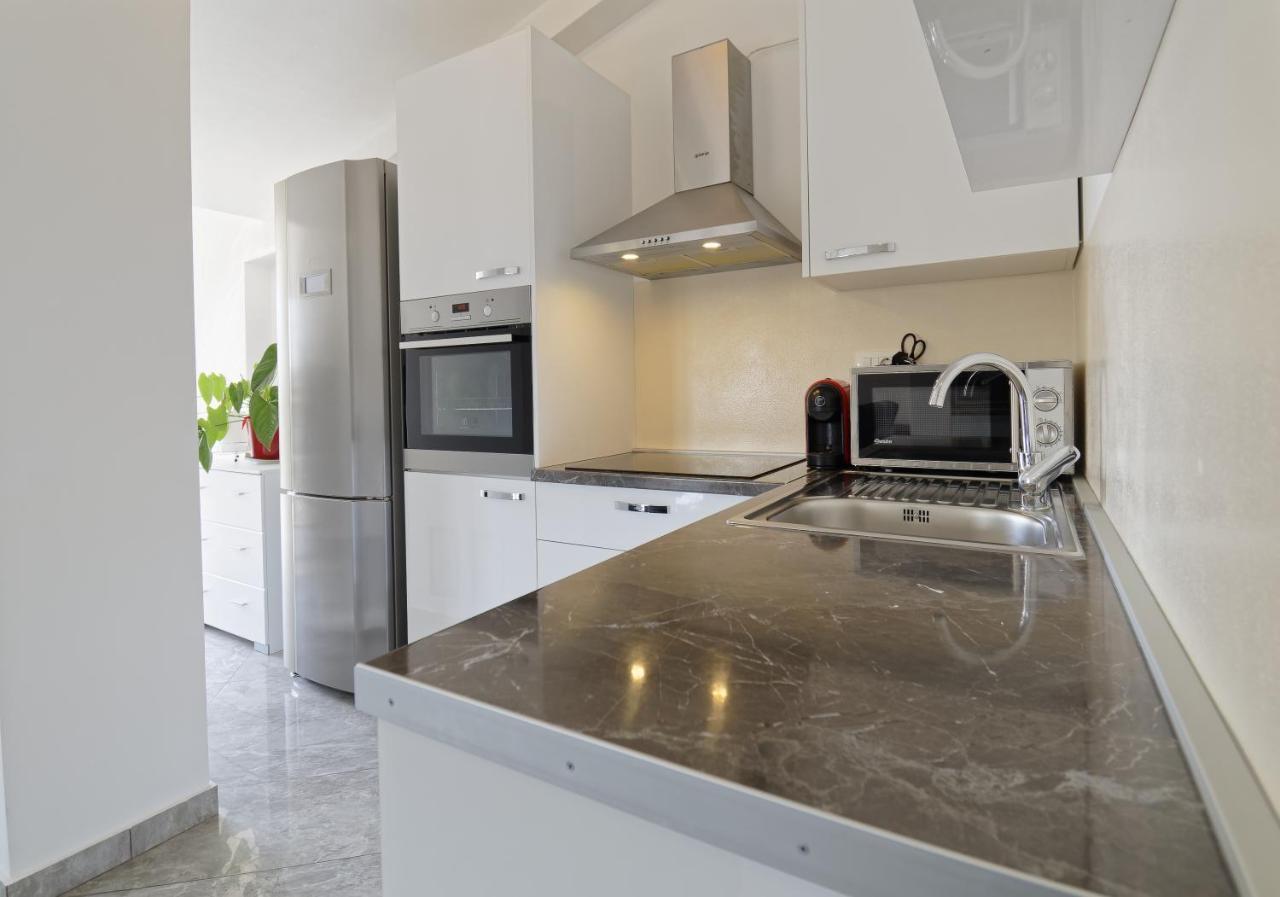 Apartments Goran By Rent Istria Umag Exterior foto